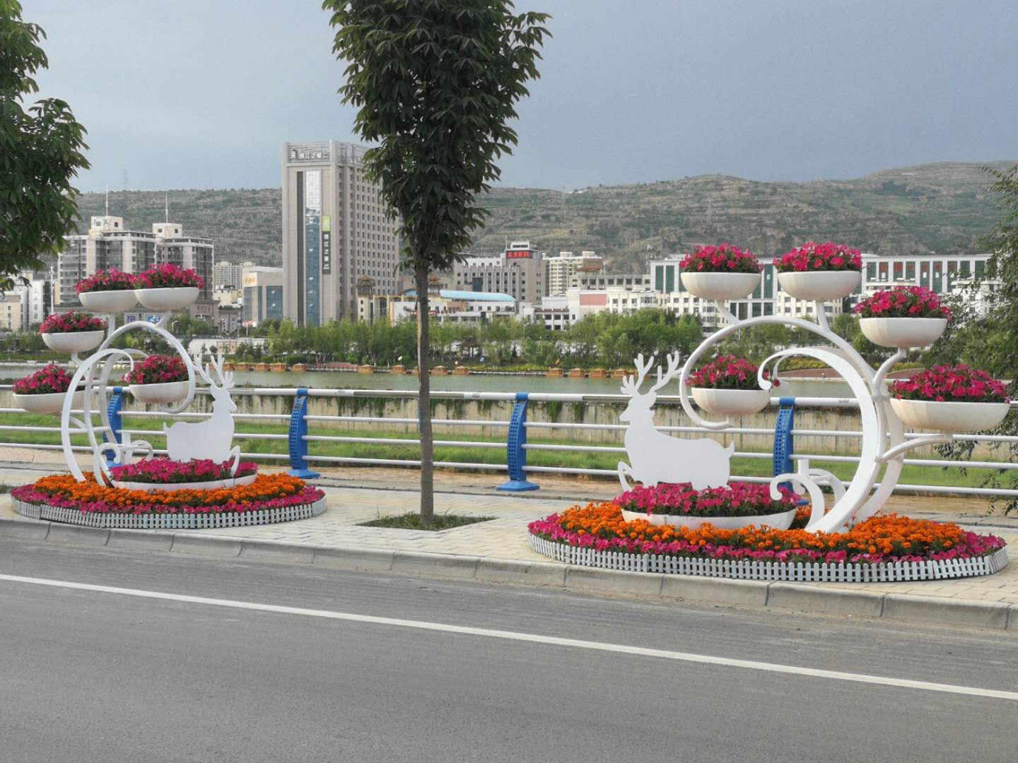 铁艺立体花器(图3)